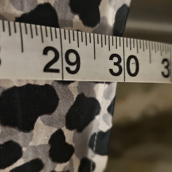 Foxcroft Button Up, Black and White Animal Print Shirt NWOT Sz 4 - Picture 4 of 9